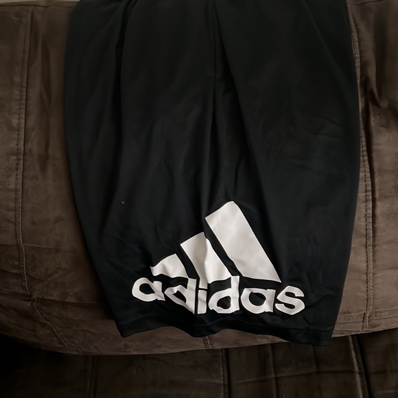 Men’s Adidas Shorts - Picture 2 of 3
